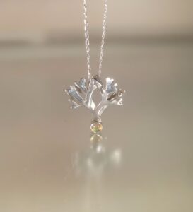 Algue rouge - pendentif Goémon blanc by Cloquille