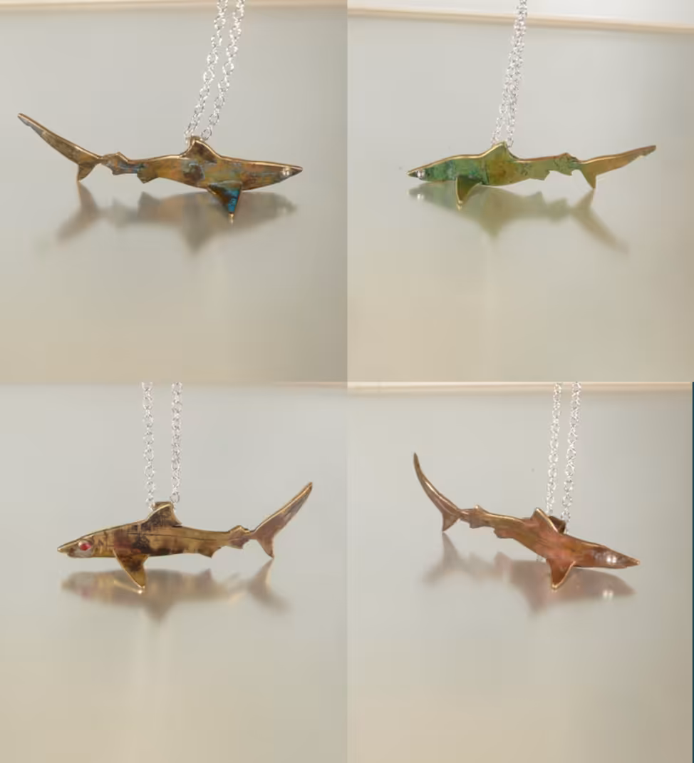 Pendentif Requin tigre by Cloquille