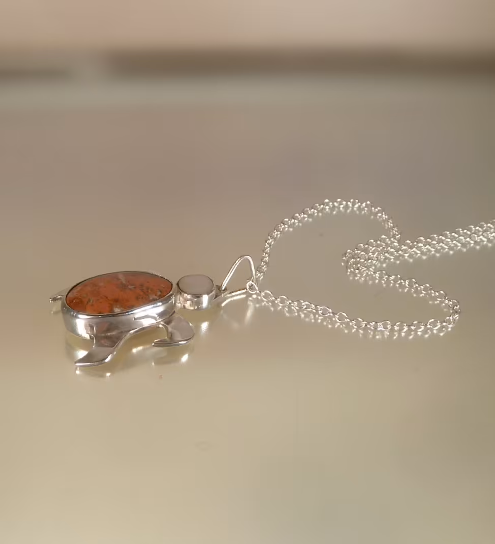 Tortue Luth - Pendentif by Cloquille Tortue Luth - Pendentif by Cloquille