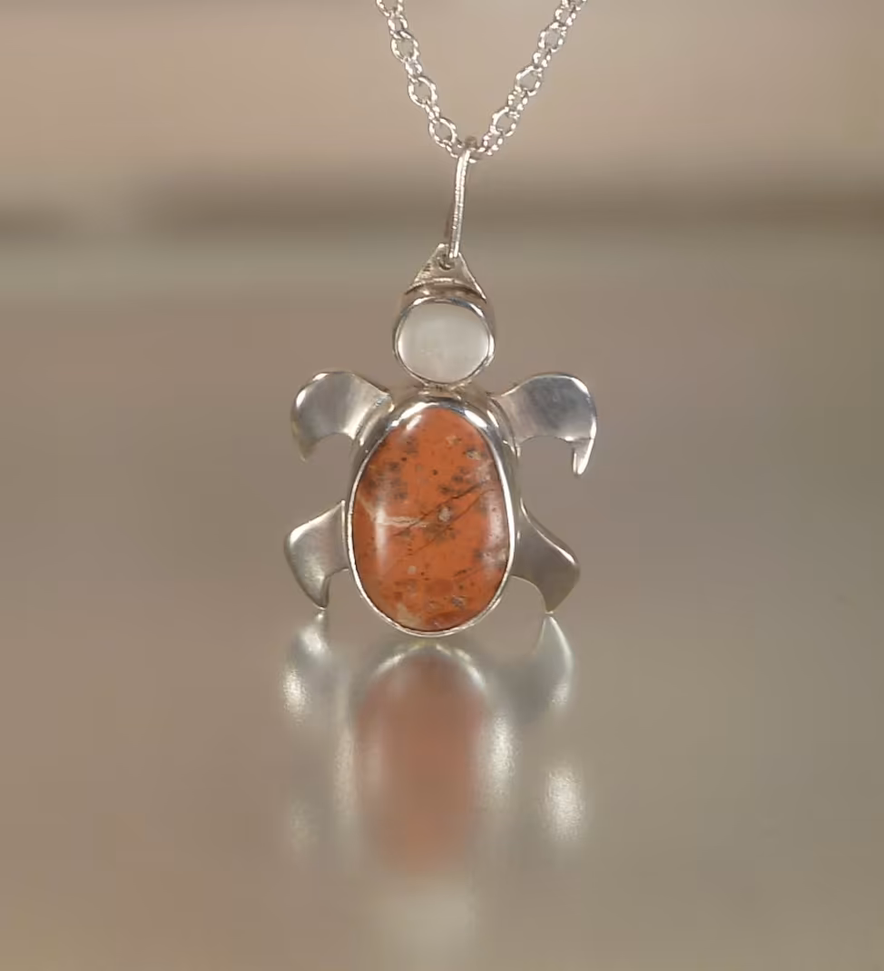 Tortue Luth - Nérites - Pendentif by Cloquille