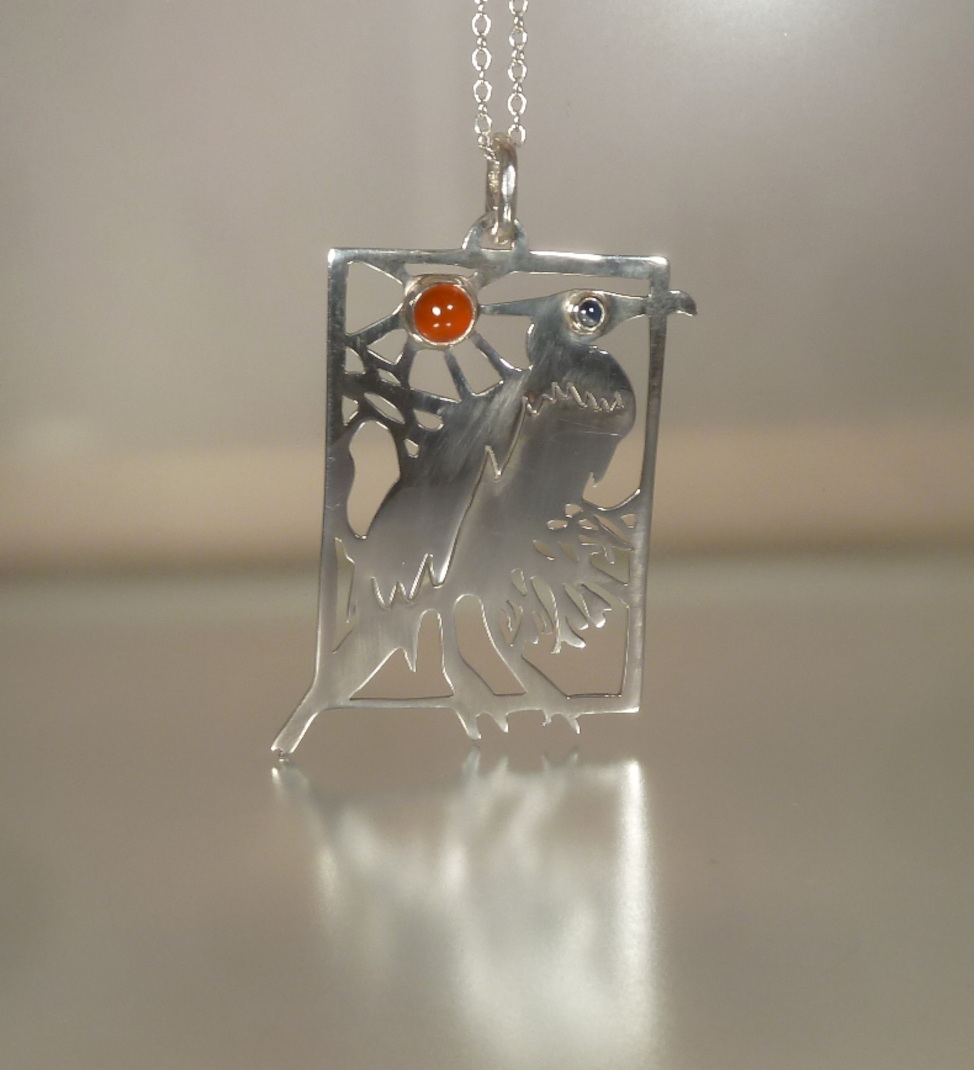 Pendentif Pendentif Cormoran dans les algues by Cloquille Bijou artisanal inspiré par la mer. Pendentif Pendentif Cormoran dans les algues by Cloquille Bijou artisanal inspiré par la mer.