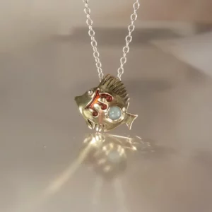 Collier poisson miniature by Cloquille - Nurserie