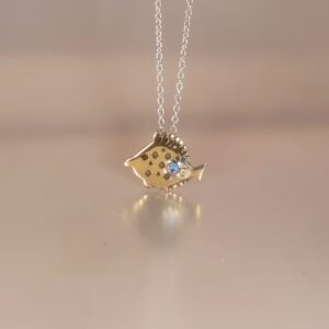Collier poisson miniature by Cloquille - Nurserie