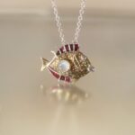 Pendentif Poisson chirurgien by Cloquille