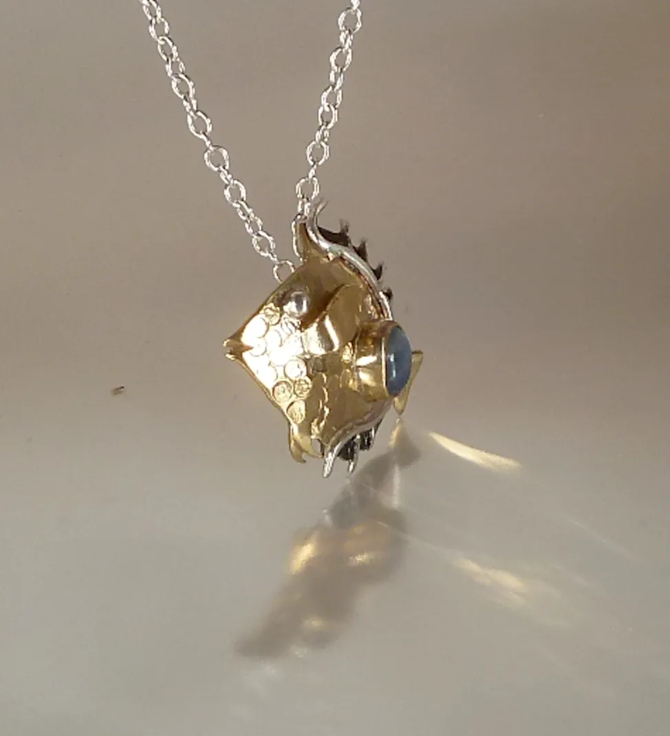 Pendentif poisson